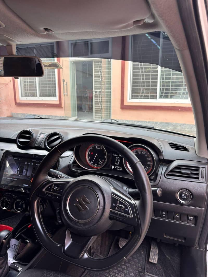 Suzuki swift 2023 model total driven | 81000 - km | 3