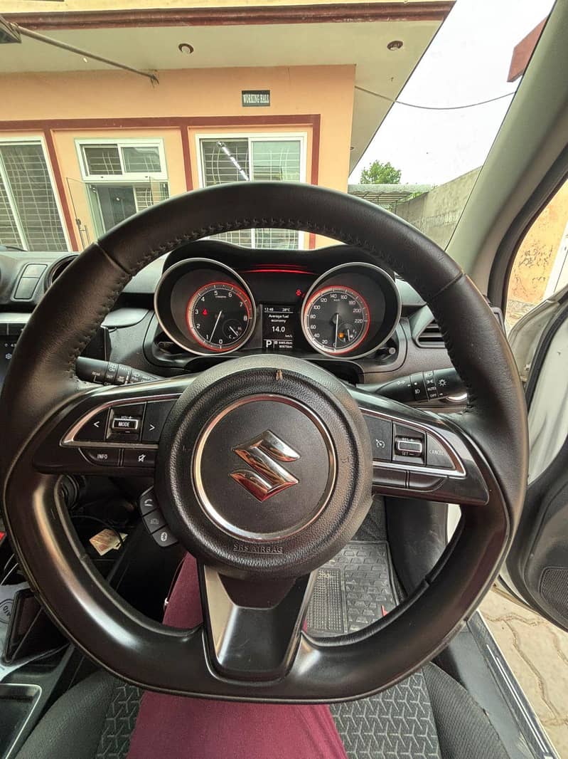 Suzuki swift 2023 model total driven | 81000 - km | 9