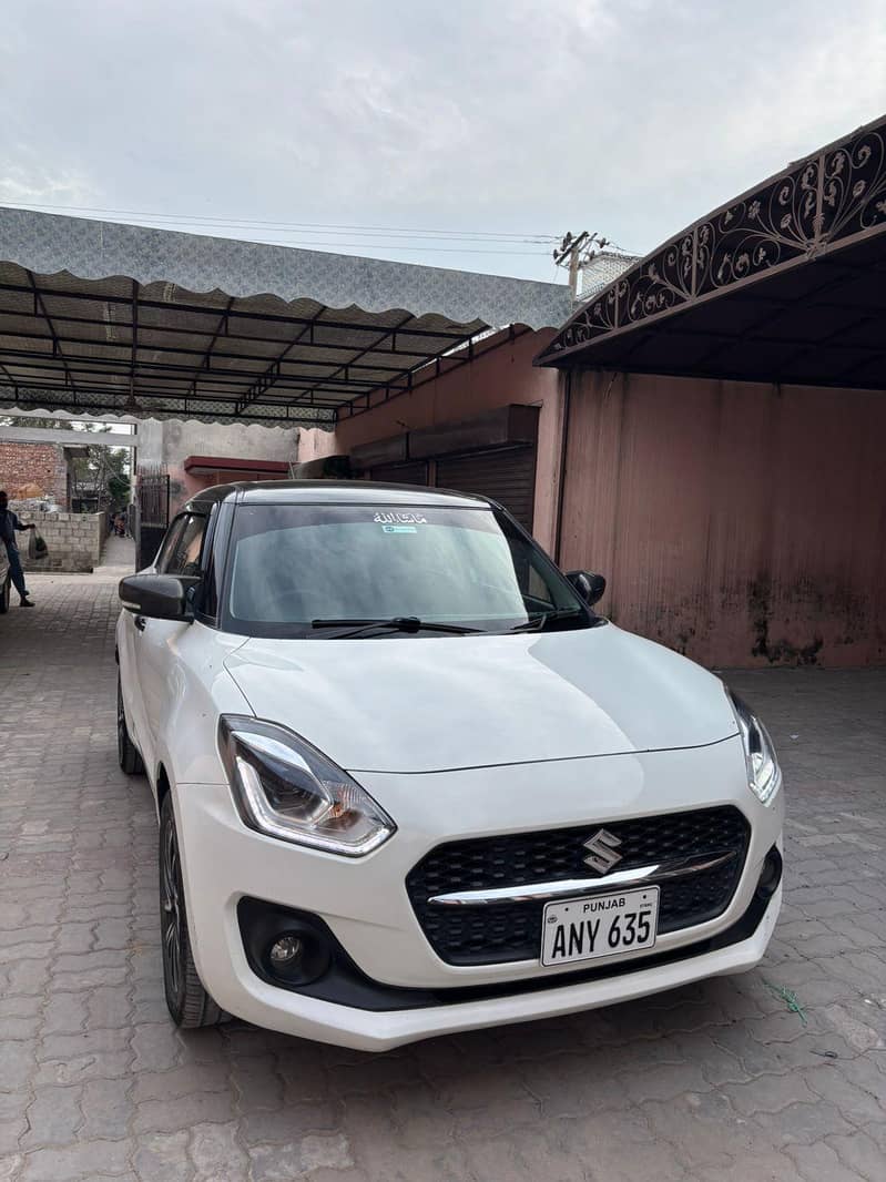 Suzuki swift 2023 model total driven | 81000 - km | 10