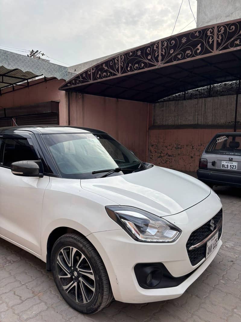 Suzuki swift 2023 model total driven | 81000 - km | 14