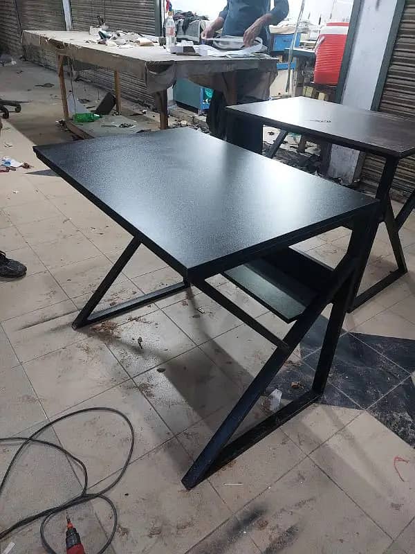 computer table / workstation / laptop table / study table 3