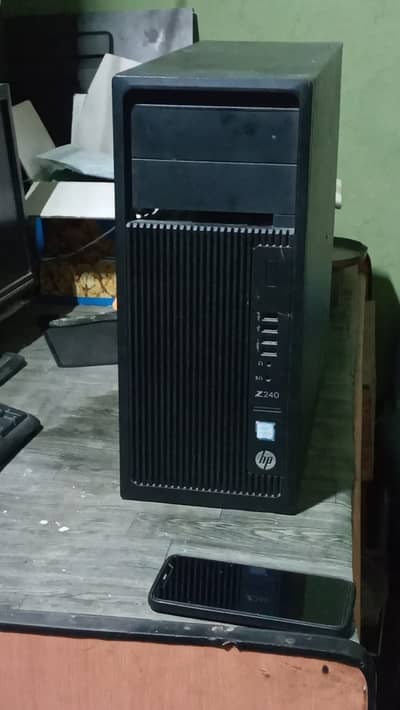 Hp xeon Z240 workstation pc