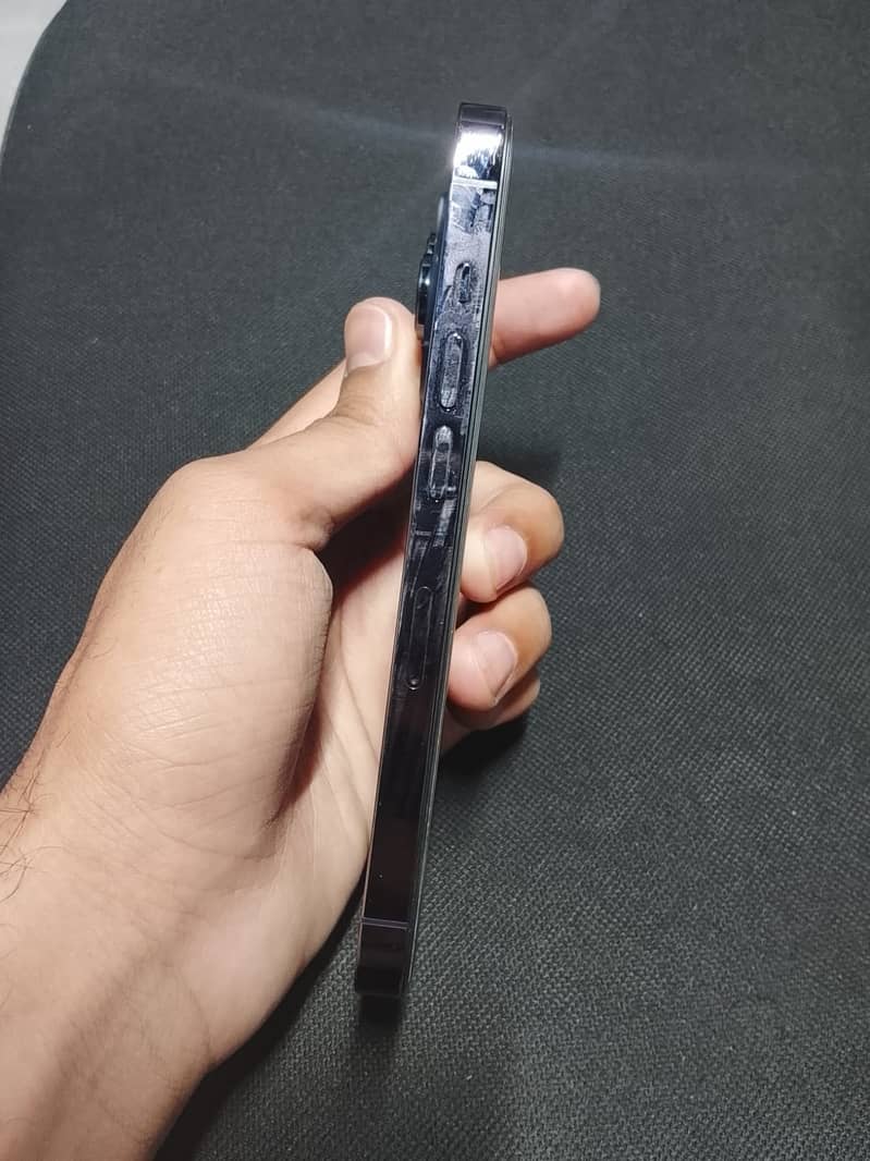 iPhone 14 Pro 4