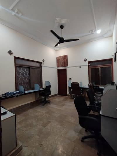 3 Bed DD for Rent Prime Location 3 Bedrooms with Drawing & Dining 400 Sq. Yards Portion