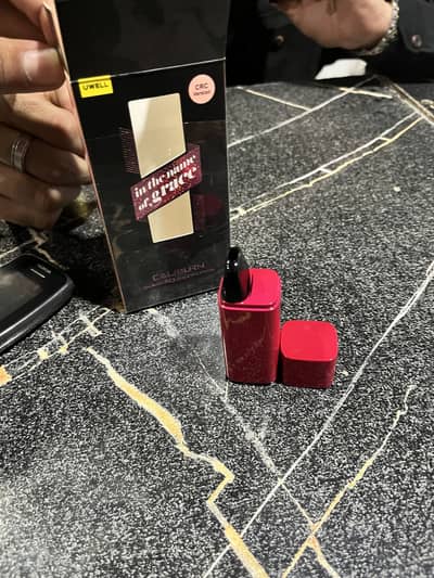 Uwell Caliburn AZ3 Pod System - Red (With Coil)