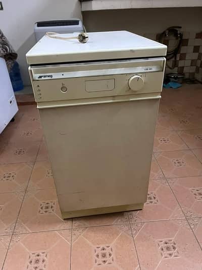 Smeg imported dishwasher almost new