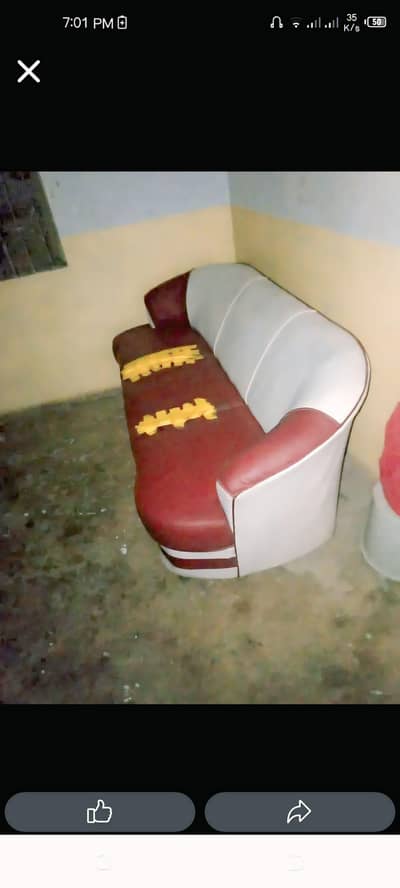  Stylish 3-Seater Sofa | Metal Frame | Excellent Condition 