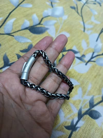 men braslit deshing design very good quality bahir say Lia hay