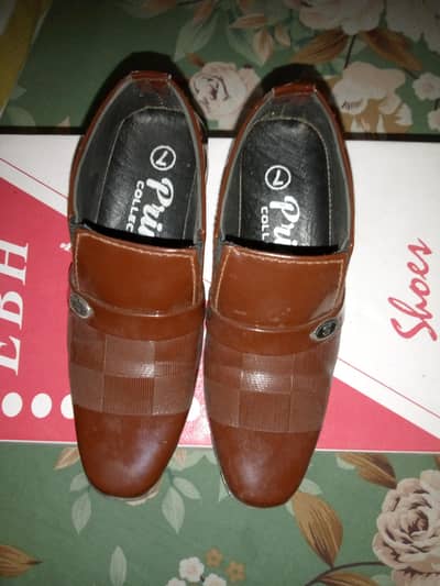 Shoes . . . boys / girls