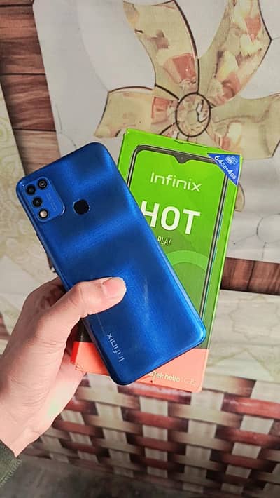 Infinix hot 10 play with box 4/64gb