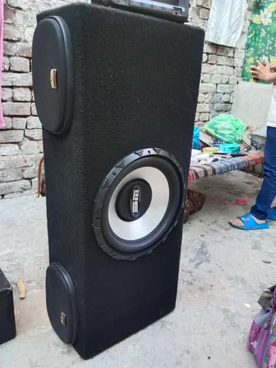 amplifier woofer brand new condition for peace. 03416788598