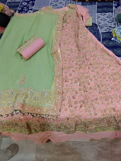 bridal maxi dress - heavy embroidery - excelent condition