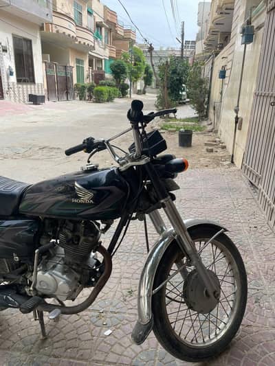 Honda CG 125 2023 | URGENT SALE | ONLY SERIOUSE BUYER CONTACT THANKS