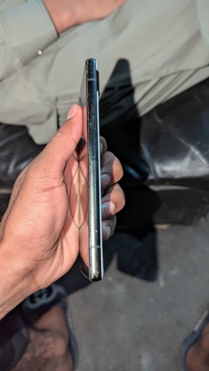 Google pixel 6A 5