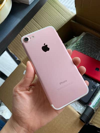 iphone 7 128 GB PTA approved 03464644961 my WhatsApp number