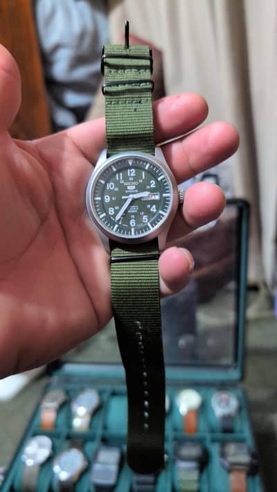 seiko 5 sports