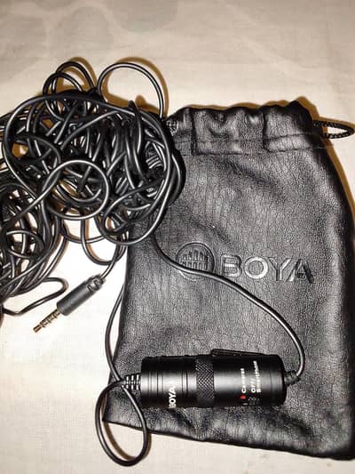 Boya brand mic with accessories