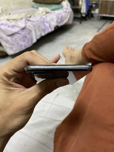 8/128 gb hai pta proved hai