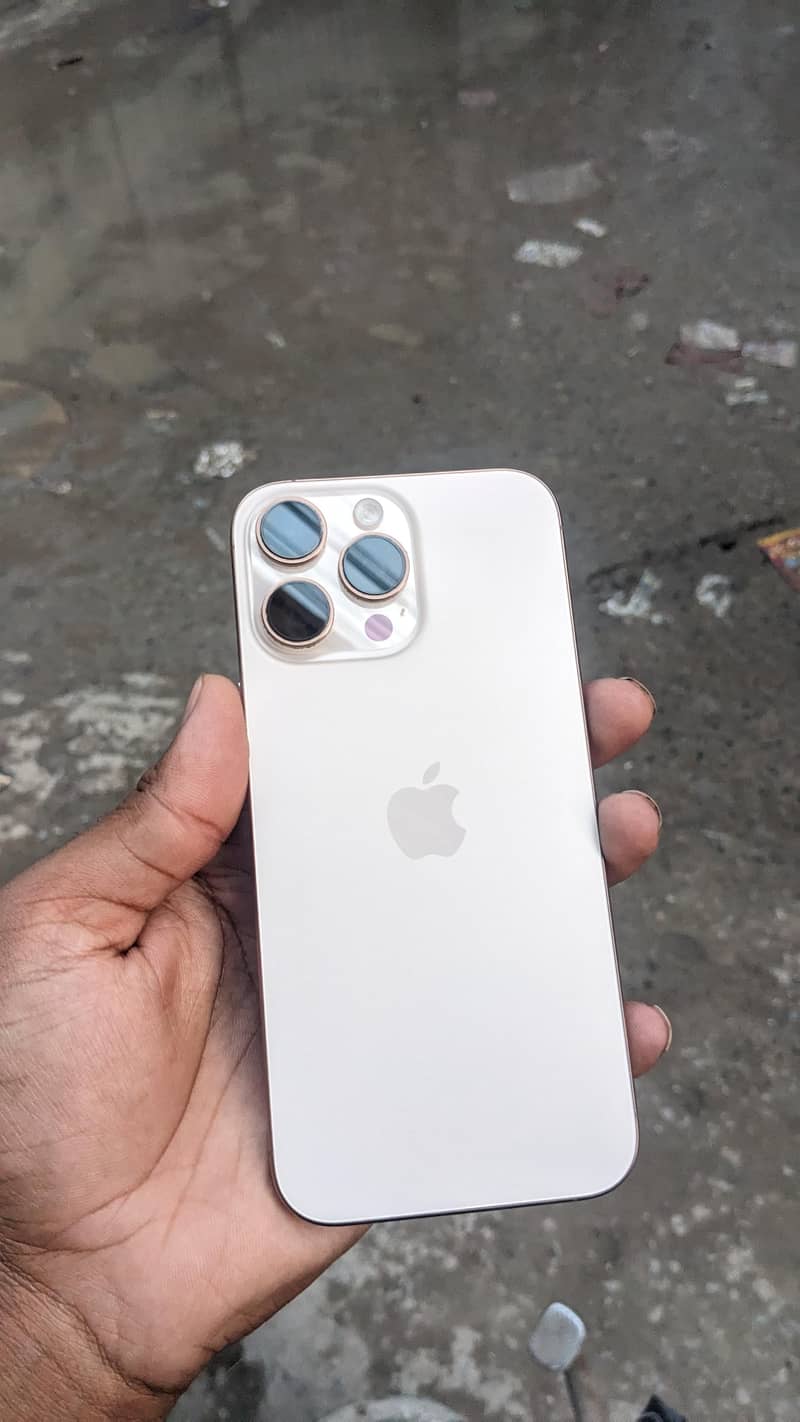 iphone 16 pro max 6