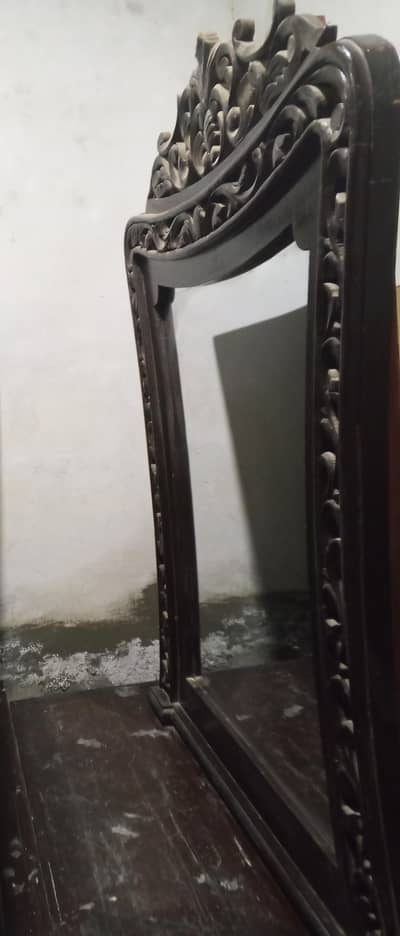 Dressing and Glass tables set