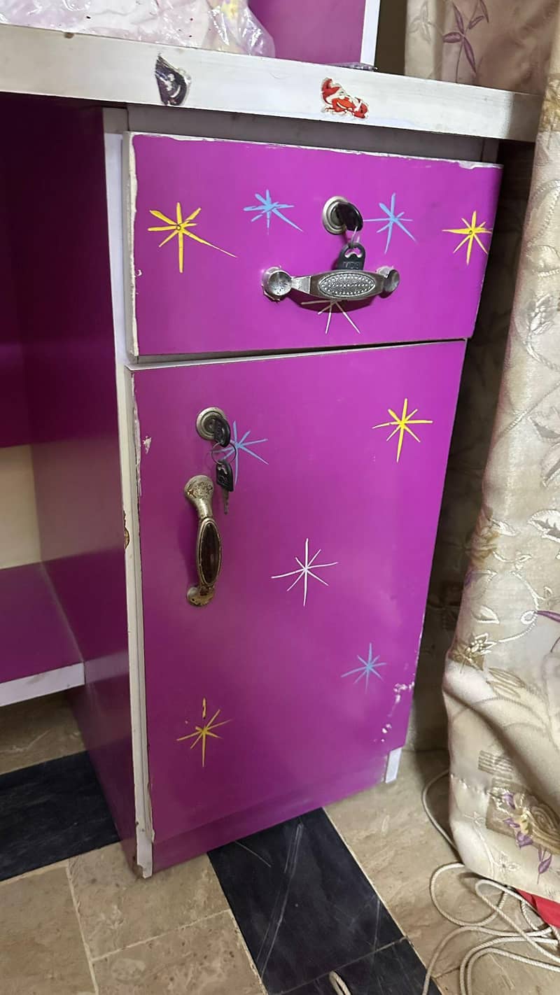 study table for children 0