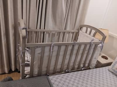 BABY COT
