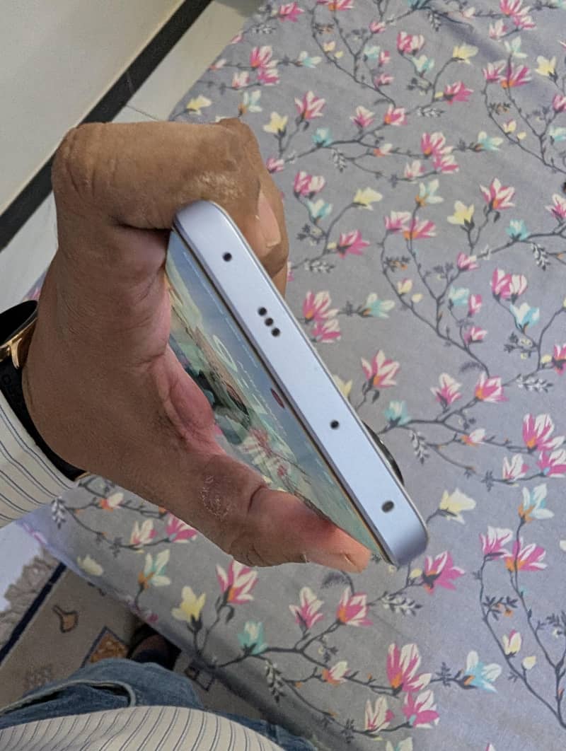 Redmi Note 13 pro  plus 5G 3