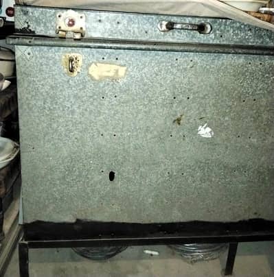 peti for sell. 5by 3 size good condition