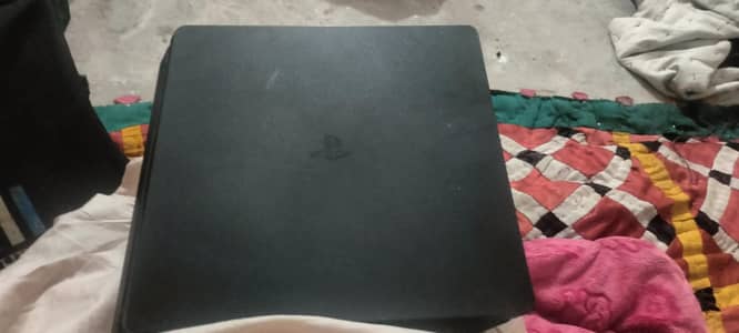 ps4 slim 500gb video game with 5 game's