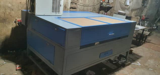CO2 Laser cutting machine double head
