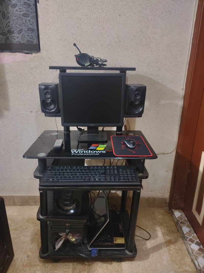 Computer PC with Trolley 7