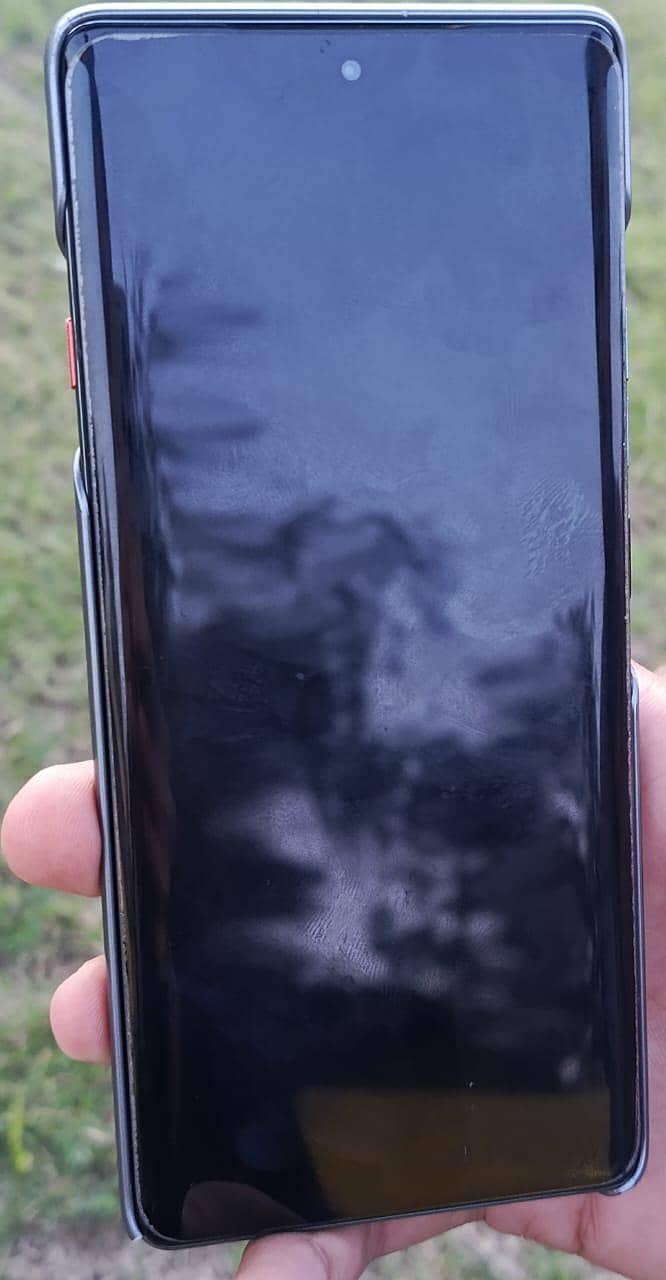 tecno camon 40 pro 0