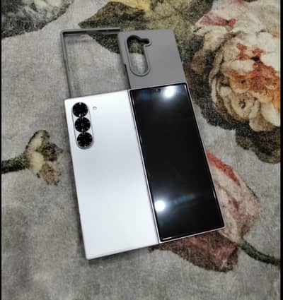 samsung z fold 6 (12/256) (factory unlocked) sim time avalible new