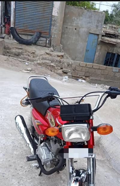 united 125 nut 2 nut genuine only 400 km driven