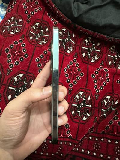 realme 12 5G Non PTA  12/256  need money is liye sale kar raby hain