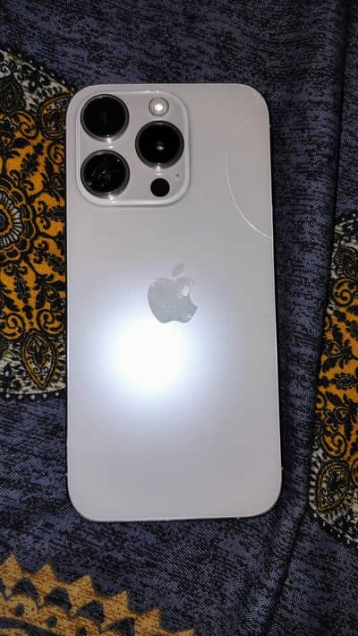 15pro 128gb 97hlt  jv back broken