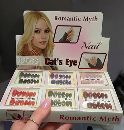 12 PCs Cat's Eye press-on nails sets