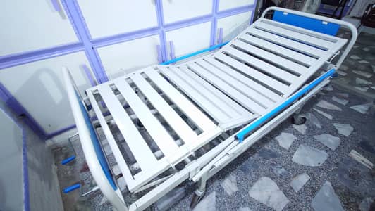 PATIENT MEDICAL BED | EXCELLENT BUILT QUALITY | MEDICATED MATRTRESS