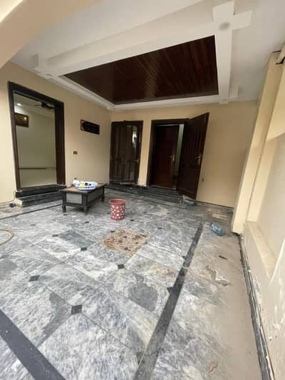 7 marla ground portion Available for rent gass Available usman block