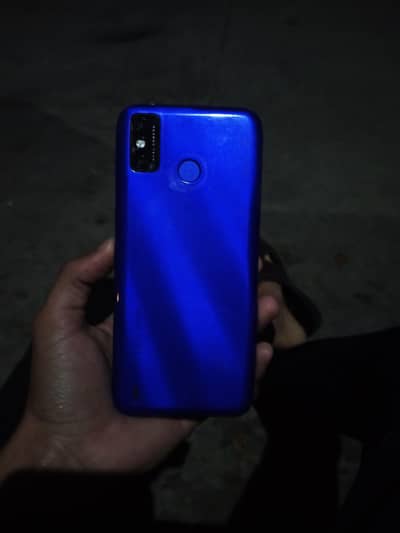 Tecno spark 6 go 4/64 glass break or side buttons nahi hain