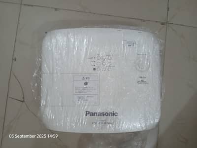 Epson Projector High lumens with HD 4K view  support HDMI High Sound Q