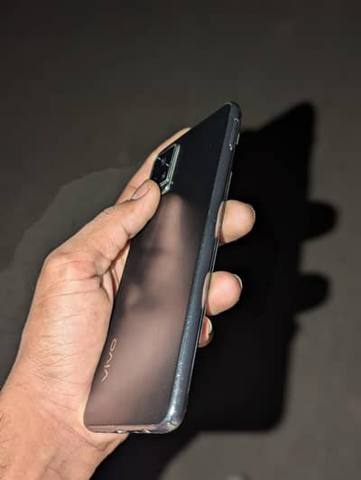 vivo V20 phone for urgent sale