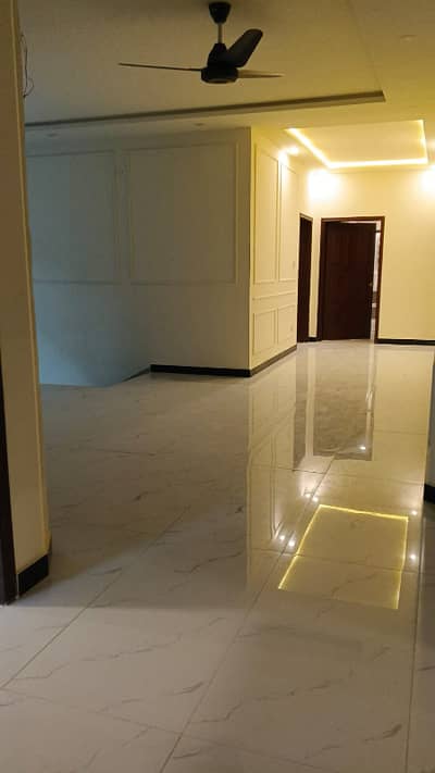 666 Sq Yd House For Rent In F-11/1