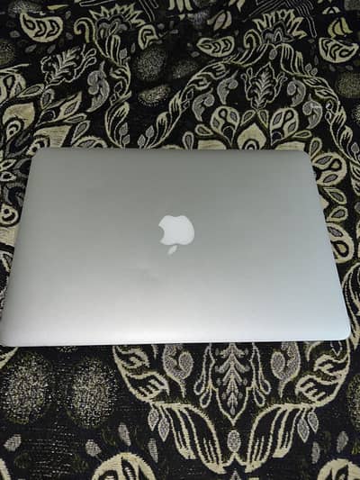 MacBook Air 2017 8/256 GB