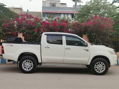 Toyota Vigo Champ 2013 Limited Edition