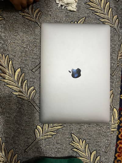 MacBook Air M1 2020 16 256 GB new like contion