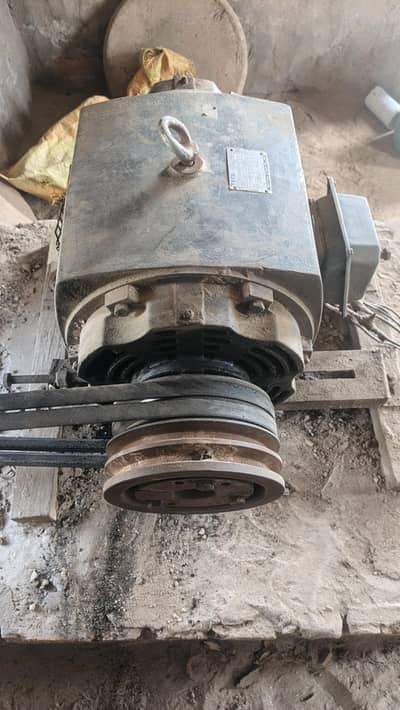 40 HP 30 kw electric motor used but non rewinded 100% original