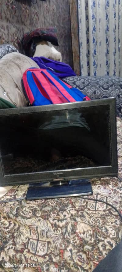 technina led 16 inch size new condition  Cable port available HDMI por