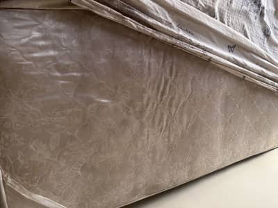 King size spring mattress for urgent sale