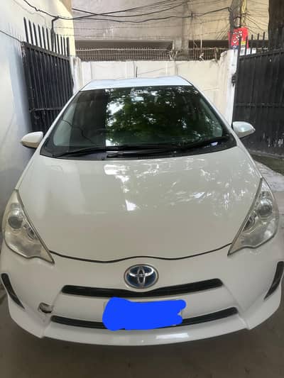 Toyata Aqua 2013-16 Pearl White